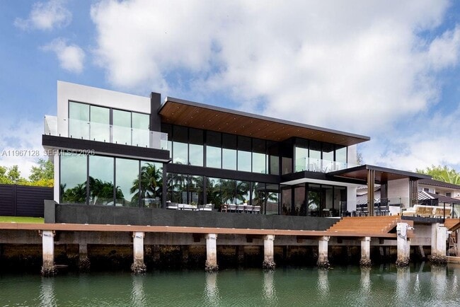 Building Photo - 1102 Washington St