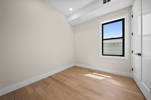 Building Photo - 27 Graham St