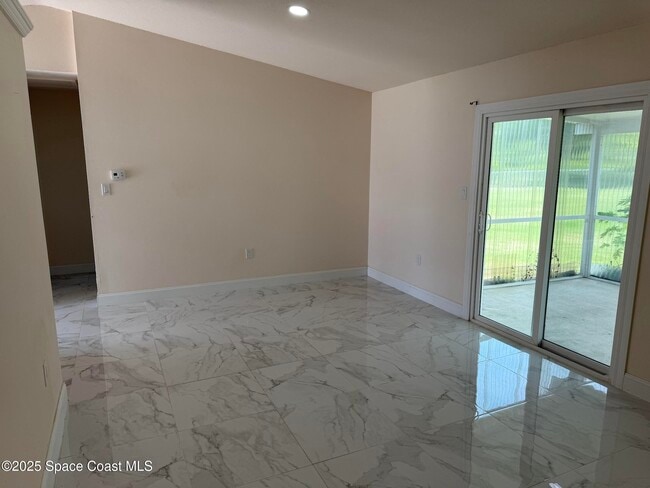 Building Photo - 1125 Albion St NW