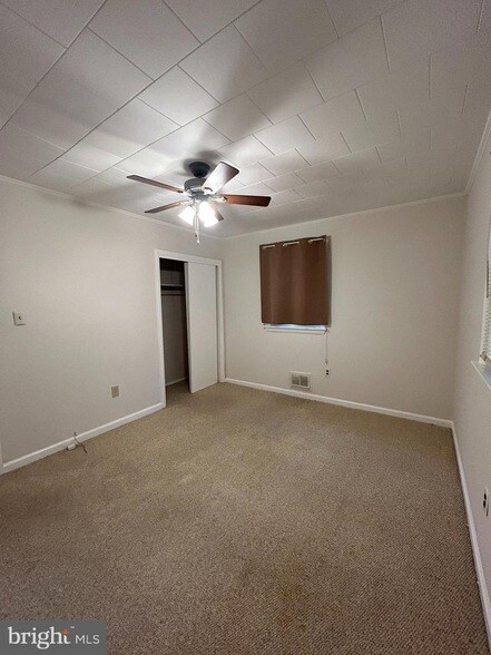 Building Photo - 5515 Hill Way