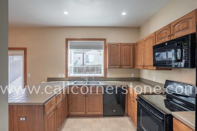 Building Photo - 6925 Blue Anchor Point