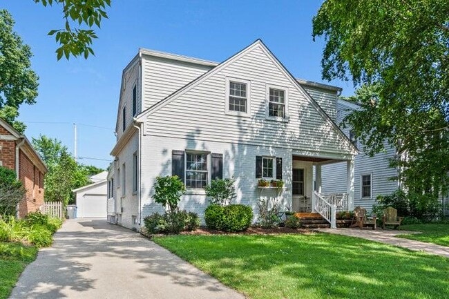 Primary Photo - 5030 N Kent Ave