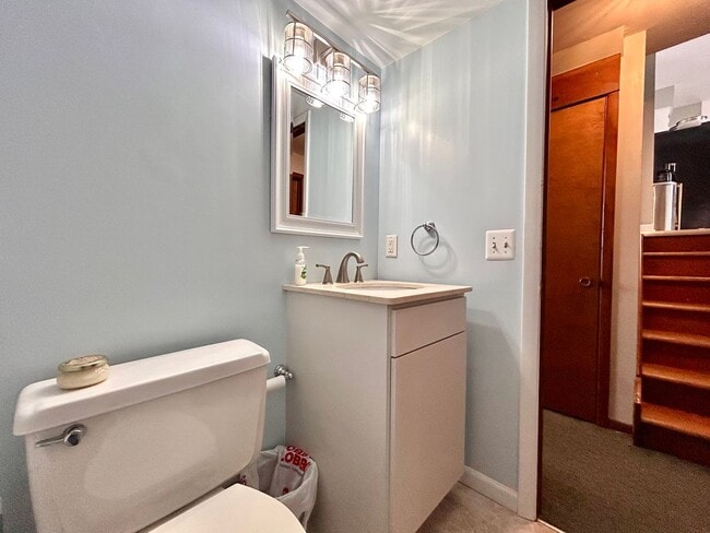 Building Photo - Four Bedroom Home in Southeast Grand Rapids