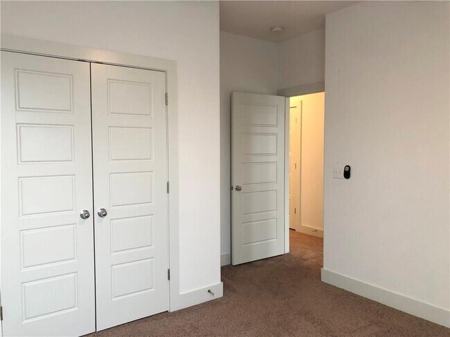 Building Photo - 2210 Capulet St