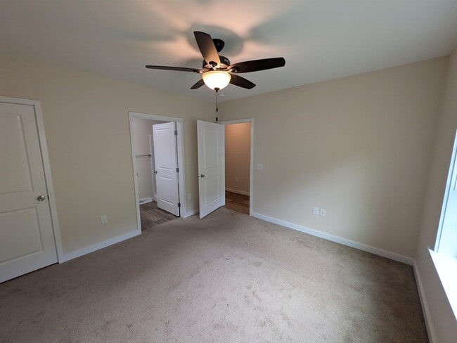 Building Photo - 75 Ivan Dr
