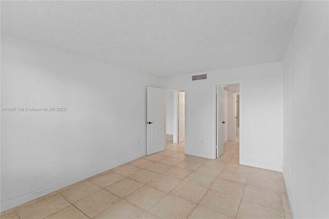 Building Photo - 1800 Sans Souci Blvd