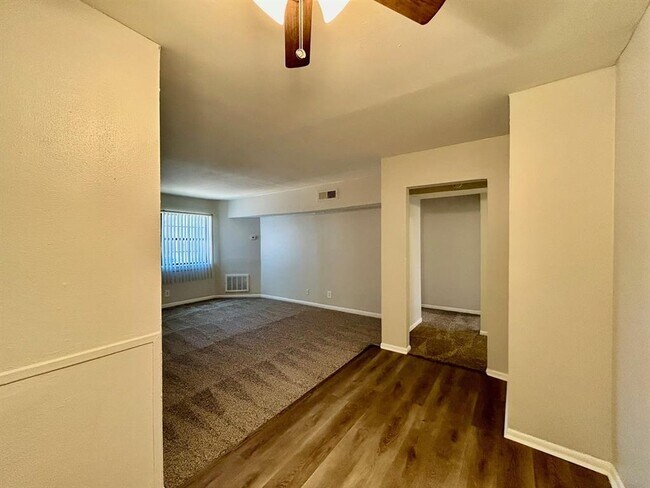 Building Photo - 3629 N MacGregor Way