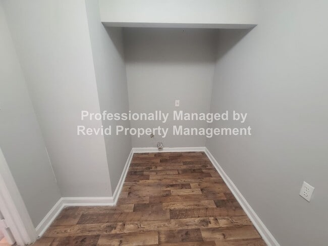 Building Photo - 3 Bedroom Home in Frayser!