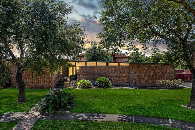 Primary Photo - 12903 Figaro Dr