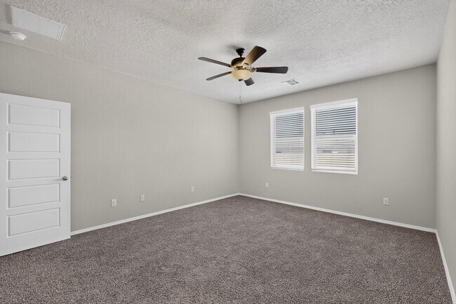 Building Photo - 4847 Mount Salas St NE