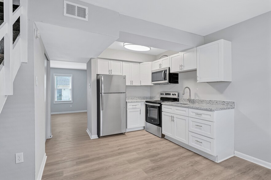 Building Photo - Twin Rivers Townhomes