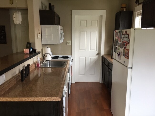 Building Photo - Adorable 1 bedroom house