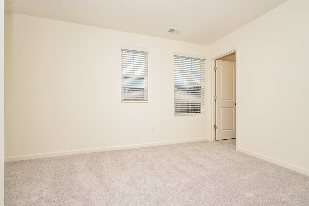 Building Photo - 7661 Saffron Ave