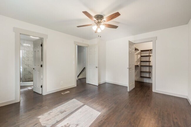 Building Photo - Emerald Estates 4 bed 2 bath with fenced yard