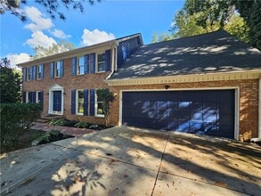 Building Photo - 3228 Turtle Lake Dr SE