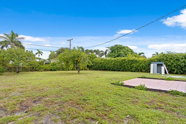 Building Photo - 259 Bloomfield Dr