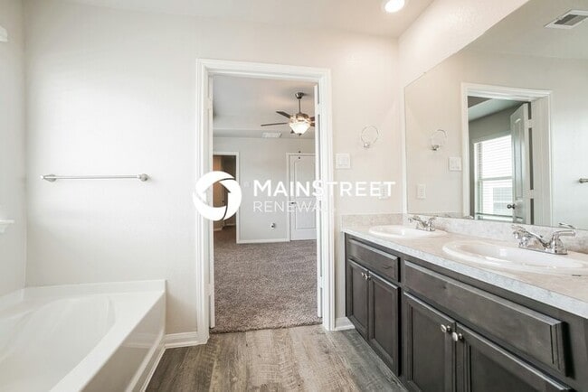 Building Photo - 3 Bedroom Pet-Friendly Home in Conroe, TX ...