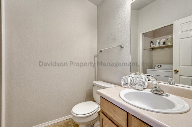 Building Photo - 1524 Shane Cir