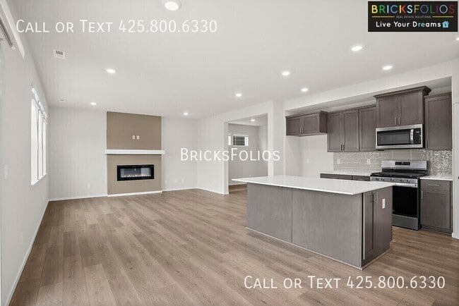 Building Photo - 1209 SW Pendleton Way
