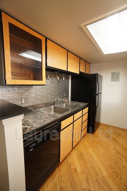 Building Photo - 4400 S Quebec St