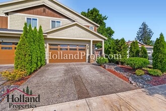 Building Photo - Beautiful 3-Bedroom Home with Fireplace, Modern Kitchen & Private Backyard in Hillsboro