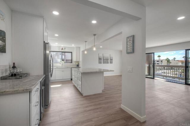 Building Photo - 4705 Marina Dr