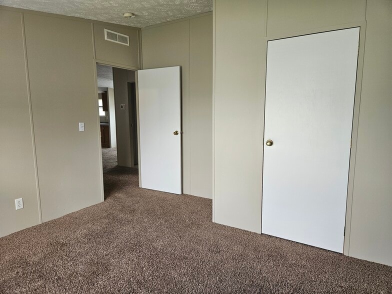 Building Photo - 159 Lynnwood Cir