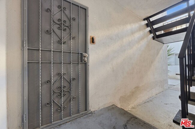 Building Photo - 3212 W 84th Pl