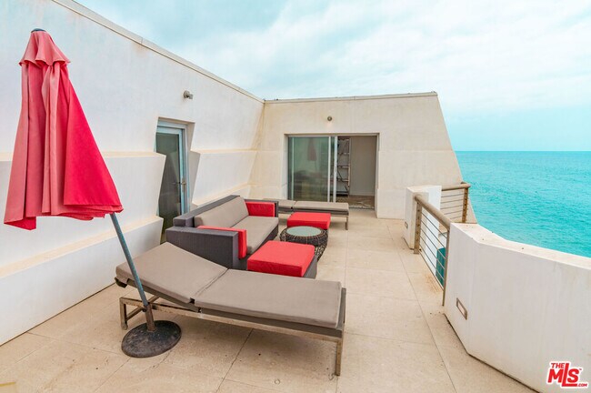 Building Photo - 27102 Malibu Cove Colony Dr