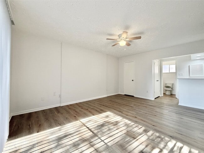 Building Photo - 2507 Coopers Post Ln