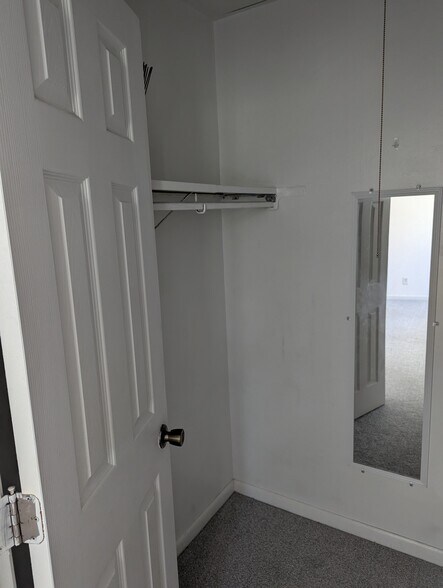 Building Photo - 3064 Comte Ct