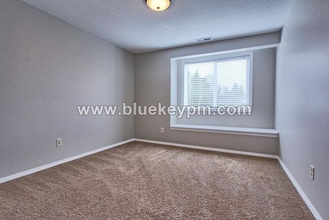 Building Photo - Luxury 3 Bed, 2.5 Bath Home in Beaverton with Large Yard and Bonus Room