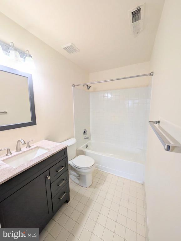 Building Photo - 2313 Ravens Crest Dr