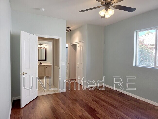 Building Photo - 1041 S Vista Grande Dr