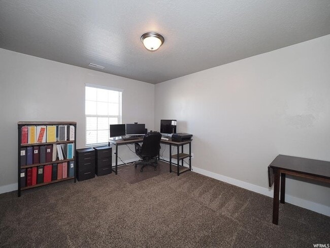 Building Photo - 1646 Venetian Way