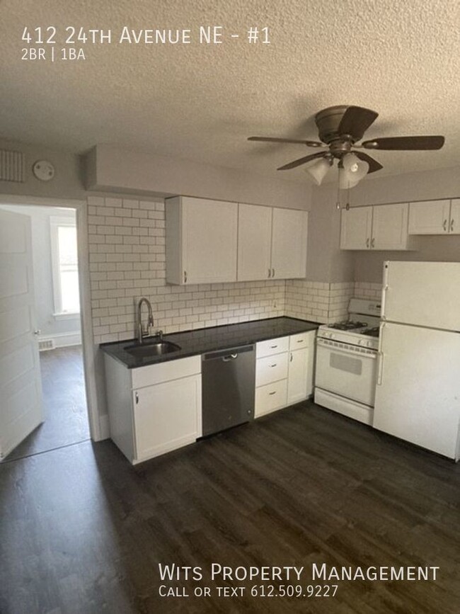 Primary Photo - 412 24th Ave NE