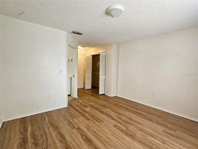 Building Photo - 1424 Bramblewood Dr
