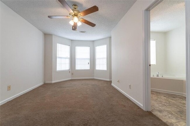 Building Photo - 6045 Capitol Knoll