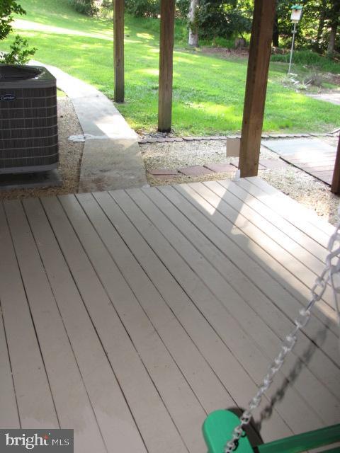 Building Photo - 2576 Tree House Dr