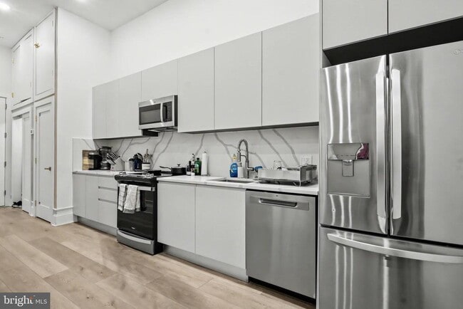 Building Photo - 1824 Chestnut St