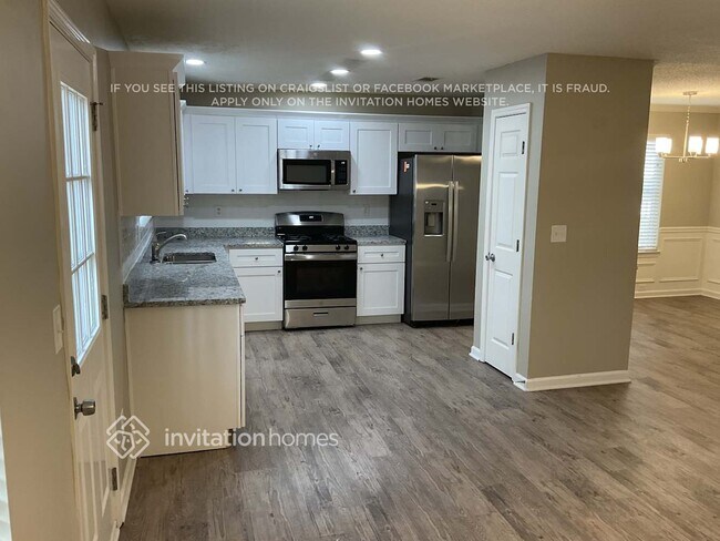 Building Photo - 135 Hidden Creek Dr