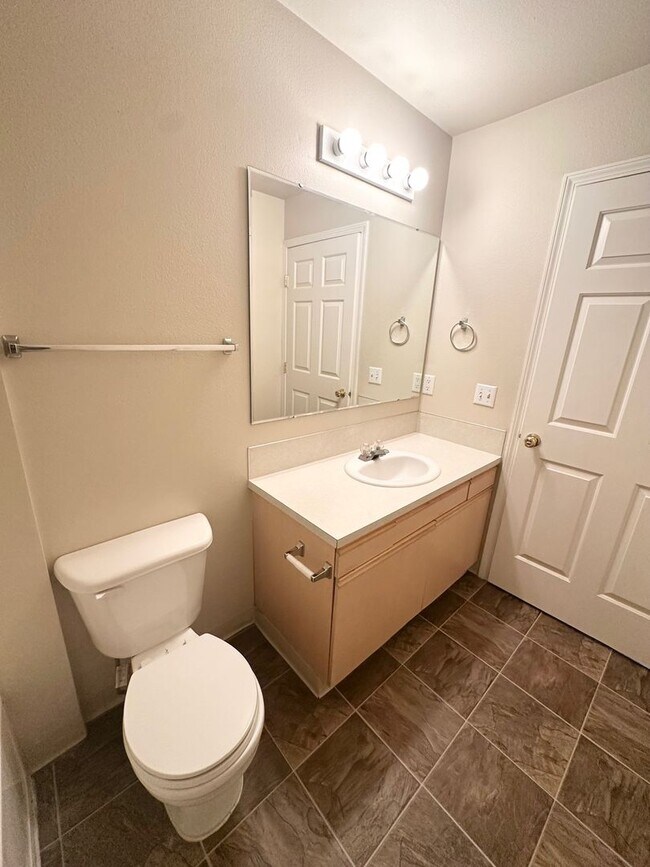 Building Photo - Corsair Lane 2