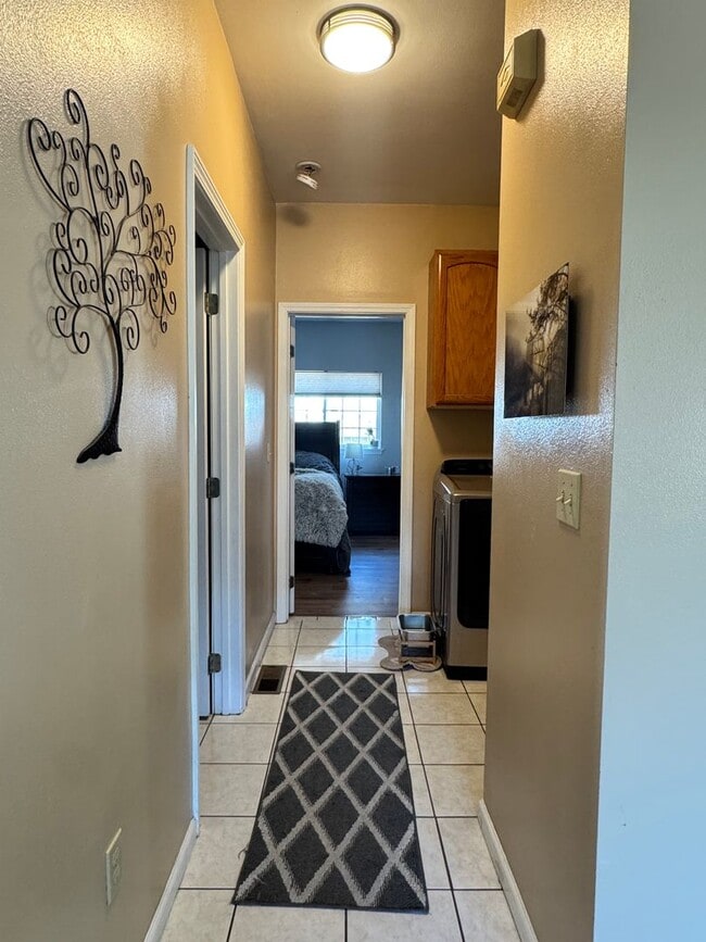 Building Photo - Occupied, do not disturb tenants. West Val...