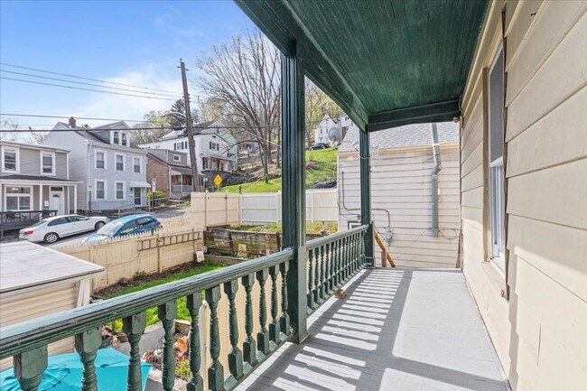 Building Photo - 603 Farragut St