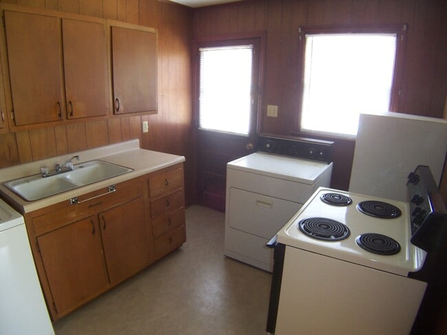 Building Photo - 2605 Guyer St