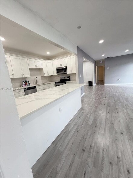 Building Photo - 14930 NW 16th Dr