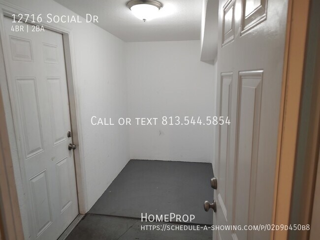 Building Photo - 12716 Social Dr