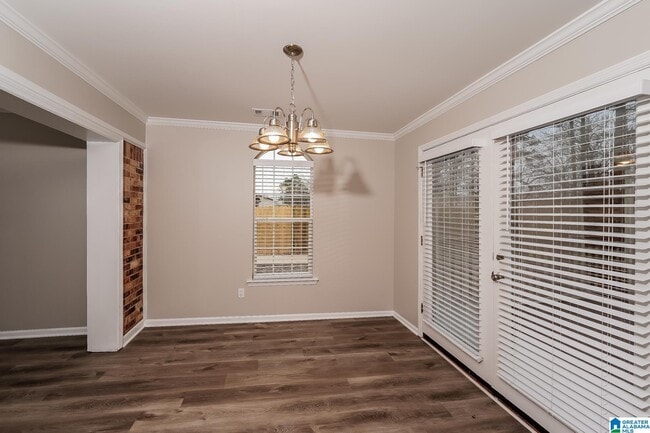 Building Photo - 2812 Lambert Cir