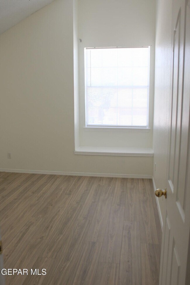 Building Photo - 815 Saguaro Park Ct