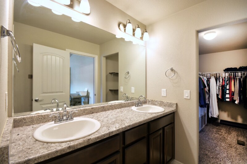 Building Photo - 6161 Mumford Dr.